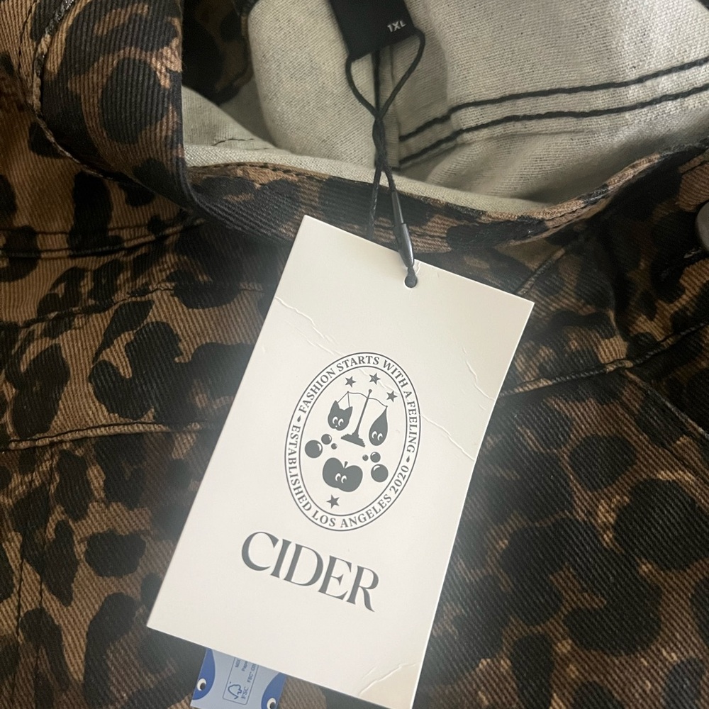 Leopard Print Overalls - Picture 8 of 11